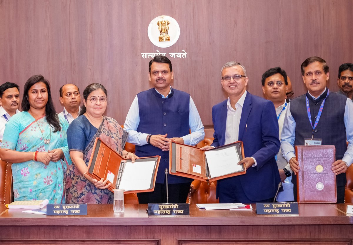 CMOMaharashtra's tweet image. 🤝CM Devendra Fadnavis presided over the MoU signing and exchange between the Government of Maharashtra and the University of California, Berkeley. A partnership focused on advancing research and policy development in the energy sector.

Key areas covered under the MoU include:…