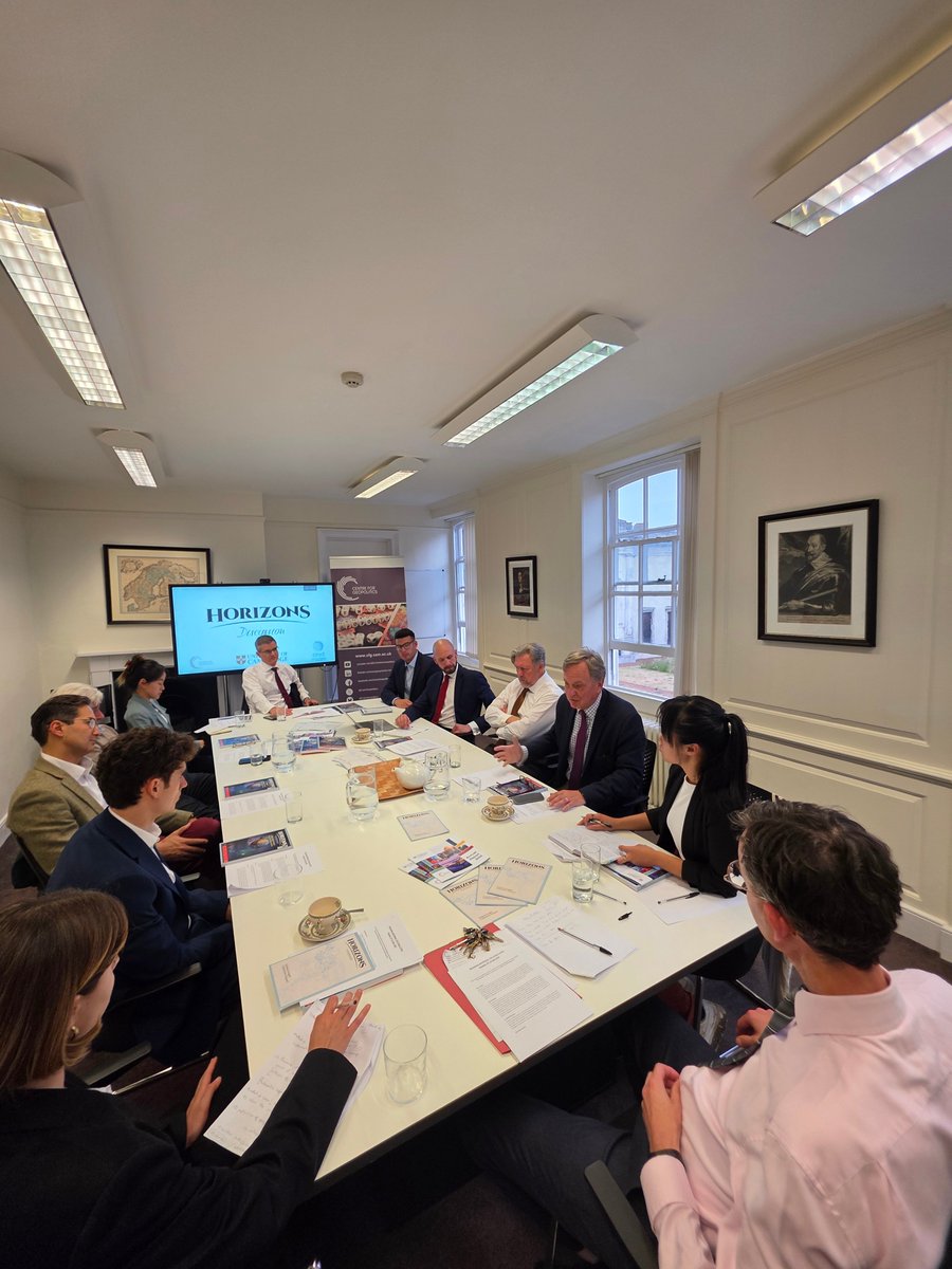 CamGeopolitics's tweet image. Enormous thanks to @Horizons_CIRSD, @CIRSD for co-hosting the 'Future of Warfare' this week.
The Centre gathered insights on war within the current geopolitical landscape from a roundtable of experts, and looks forward to collaborating again.