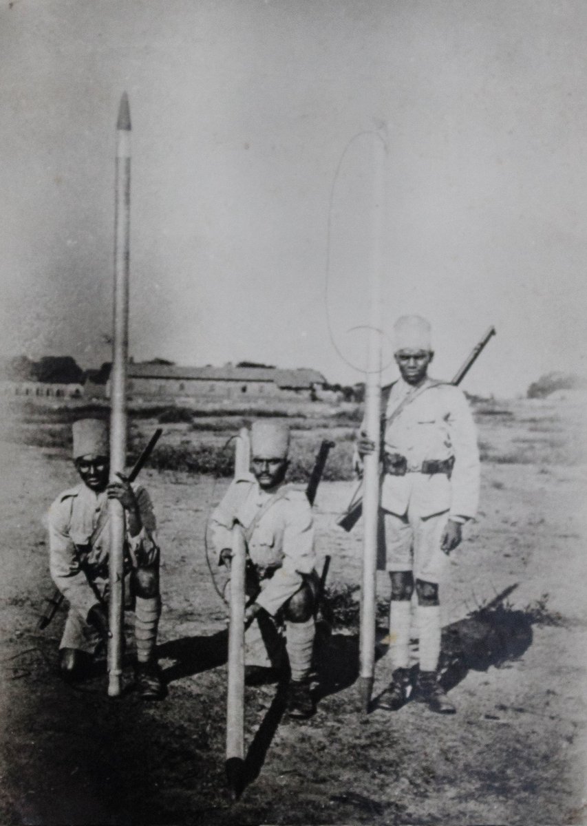 jai_samota's tweet image. Madras Sappers with Banglore Torpedo, 1916, during the first world war.