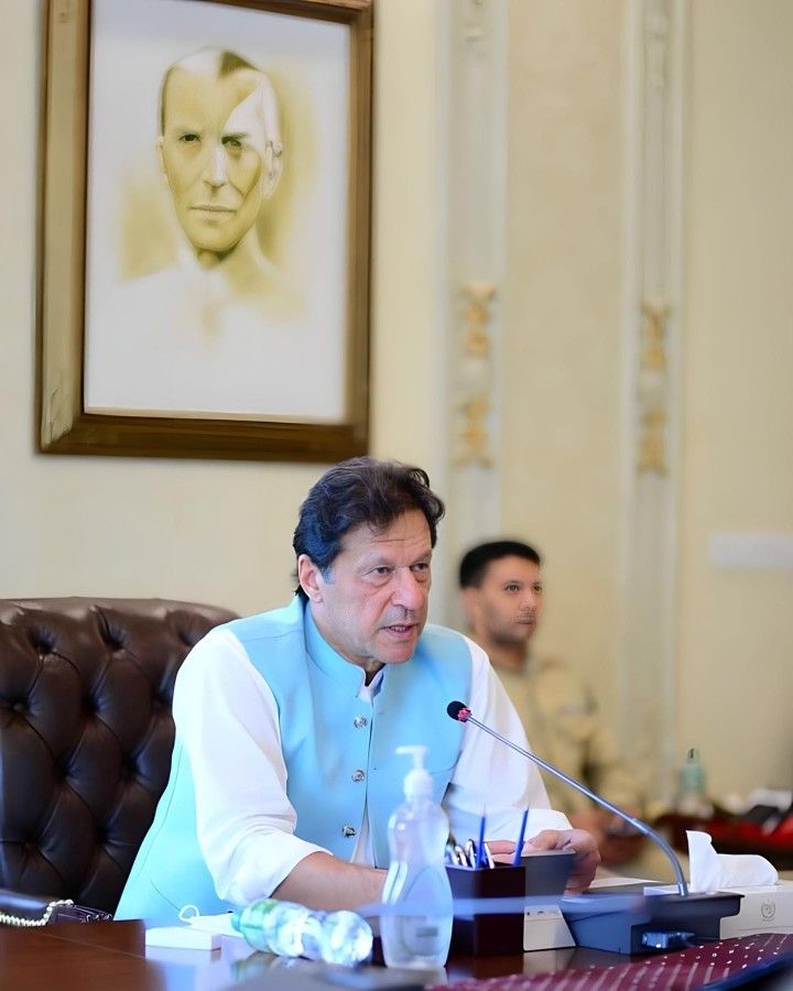 دل کــی اچھــی لــڑکی 😉 (@pohanch_se_dour) on Twitter photo ﴿وَمَا لَكُمْ لَا تُقَاتِلُونَ فِي سَبِيلِ اللَّهِ وَالْمُسْتَضْعَفِينَ﴾
(سورہ النساء 4:75)
ترجمہ: اور تمہیں کیا ہوا ہے کہ تم اللہ کی راہ میں اور اُن کمزور مردوں، عورتوں اور بچوں (کی خاطر) جنگ نہیں کرتے جنہیں ظلم سے دبایا گیا ہے؟
#عہد_وفا_تحریک_سے | <a href="/Team_IKF/">Imran Khan Force</a> ﴿وَمَا لَكُمْ لَا تُقَاتِلُونَ فِي سَبِيلِ اللَّهِ وَالْمُسْتَضْعَفِينَ﴾
(سورہ النساء 4:75)
ترجمہ: اور تمہیں کیا ہوا ہے کہ تم اللہ کی راہ میں اور اُن کمزور مردوں، عورتوں اور بچوں (کی خاطر) جنگ نہیں کرتے جنہیں ظلم سے دبایا گیا ہے؟
#عہد_وفا_تحریک_سے | <a href="/Team_IKF/">Imran Khan Force</a>