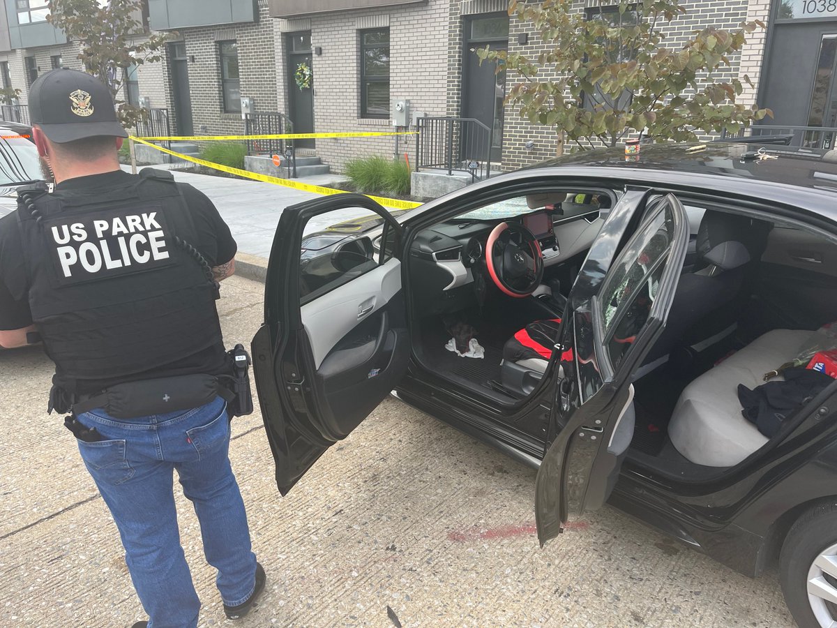 usparkpolicepio's tweet image. USPP officers are working hard to enforce Executive Order 14252 for safety in D.C. Because of proactive patrolling, two individuals were arrested in a stolen car yesterday. We remain focused on the communities we serve in Washington, D.C., New York, and San Francisco.