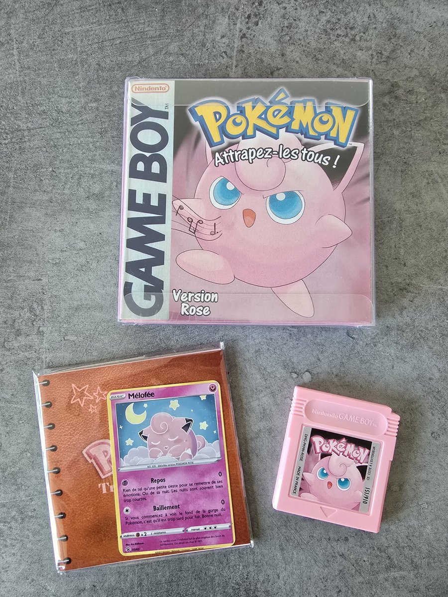 Pour le projet #pokemonrose x <a href="/5customs_games/">5Customs_games</a> 

Je cherche une boutique/indépendant capable d'imprimer 50 boites (je fournirais le visuel)
Si jamais vous avez des contacts n'hésitez pas à revenir vers moi (DM ouvert) et/ou RT