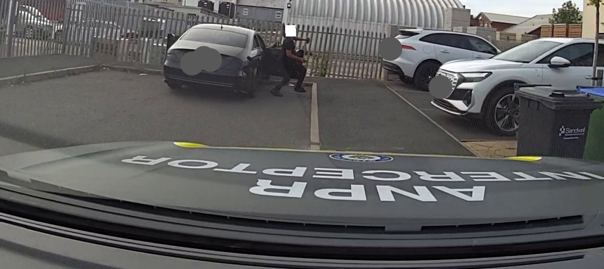 Trafficwmp's tweet image. D-Unit #ANPRInterceptors were on #OpAdvance patrol when they spotted this stolen Mercedes CLS. The driver failed to stop ,crashed and was arrested a short time later after trying his luck on foot.