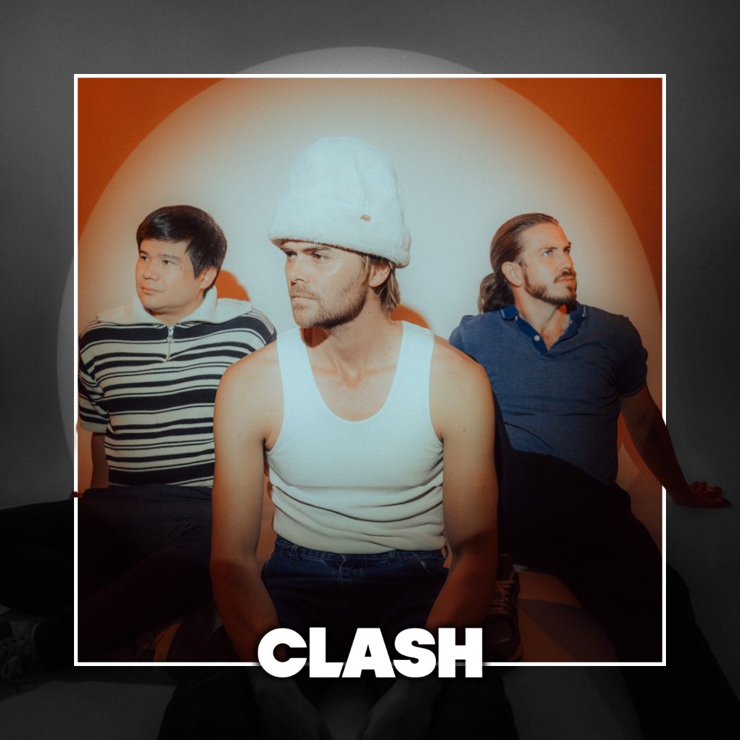 Shout out to <a href="/ClashMagazine/">CLASH</a> for premiering the euphoric new single 'Minacious' by indie trio <a href="/valleyonda/">Valley Onda</a>, which releases tomorrow!

Pre-save the track now!
gyro.to/Minacious

Check out the CLASH Premiere 👇
clashmusic.com/news/valley-on…