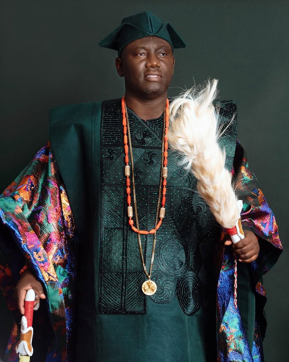 TheKayodeBadmus's tweet image. Iku baba yeye, Oba Abimbola Owoade, Alaafin ti ilu Oyo nse ayeye ojo ibi aadota odun ni eni ojobo.
Eledumare a da emi Kabiesi si o.
#AlaafinOfOyo