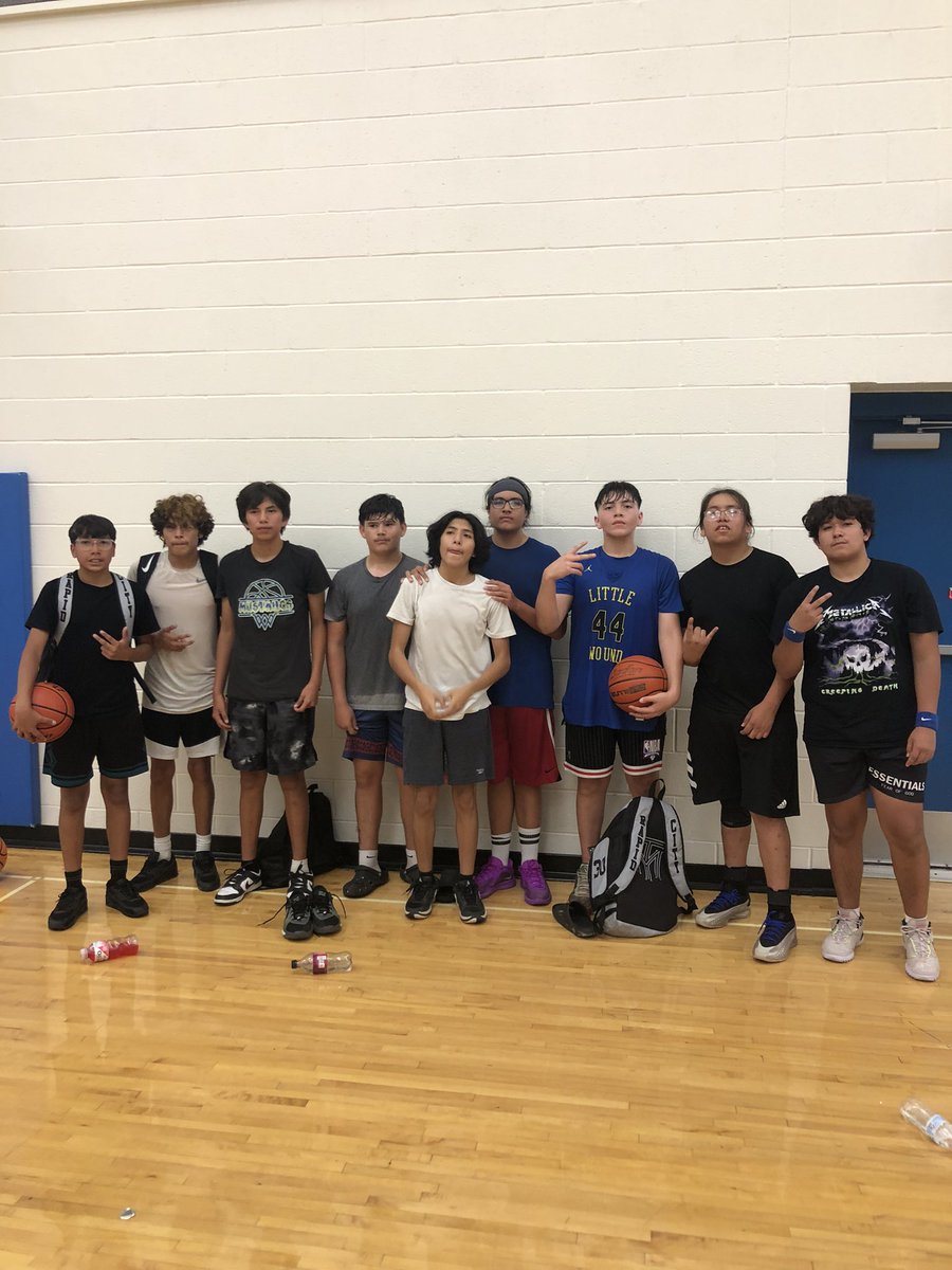 LittleWoundBB's tweet image. Little Wound JV went 3-1 last night taking 3rd place in the Stevens High School summer league division 3. Young mustangs showed  a lot of unrelenting energy!! Way to hoop!!🏀🐎⛹🏽‍♂️🟡🔵🐴