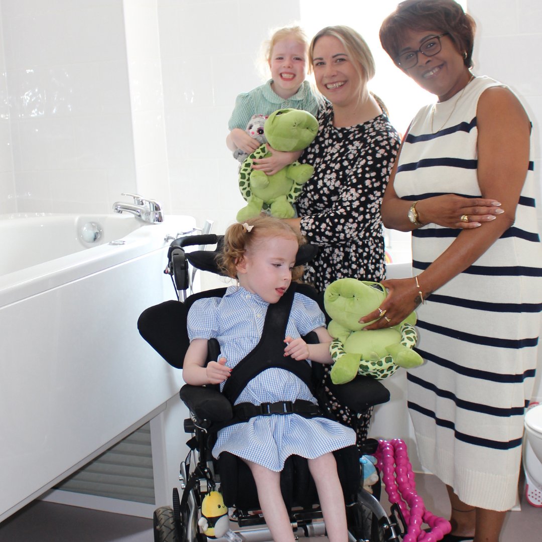 abacusbaths's tweet image. Ava Crawford, from Bromsgrove with cerebral palsy, has been able to bathe with her twin sister Olivia for the first time in years.

Read how the futureproofed Aries 2000 bath eases Ava’s disability through therapy and family time: abacushealthcare.co.uk/case-studies/f…

#AbacusBath #AriesBath