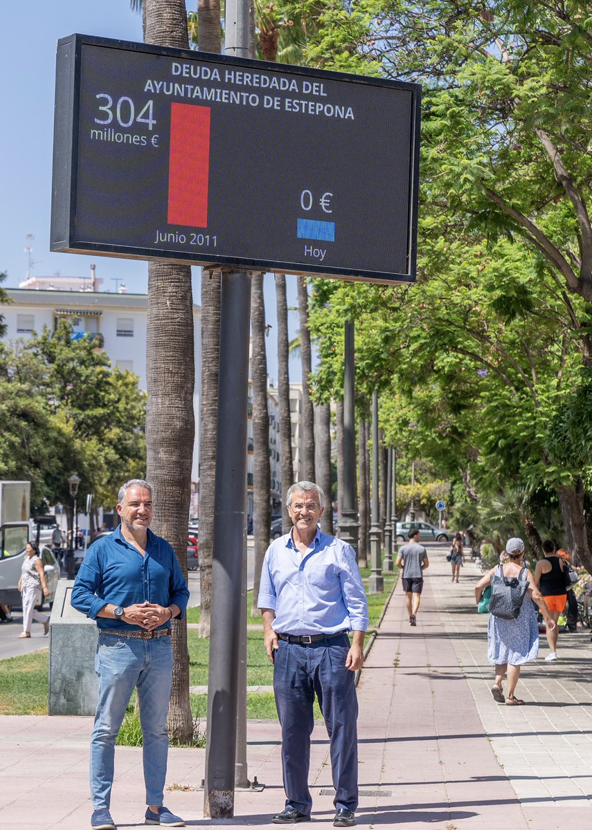 JMGarciaUrbano's tweet photo. Pagar los más de 300 M€ de deuda heredada del gobierno socialista es un hito para la ciudad. Y también el inicio de una senda que nos va a permitir destinar importantes cantidades a seguir mejorando la ciudad y a realizar la mayor bajada de impuestos de la historia de #Estepona. https://t.co/hQAZ8tZwCG