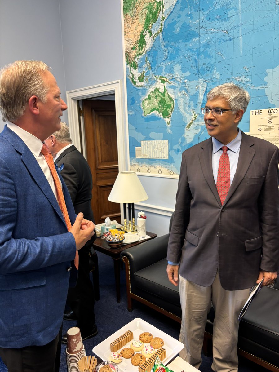 RepBobOnder's tweet image. Yesterday, the House Pro-Life Caucus had the opportunity to meet with @NIHDirector_Jay to discuss ethical research and other priorities.