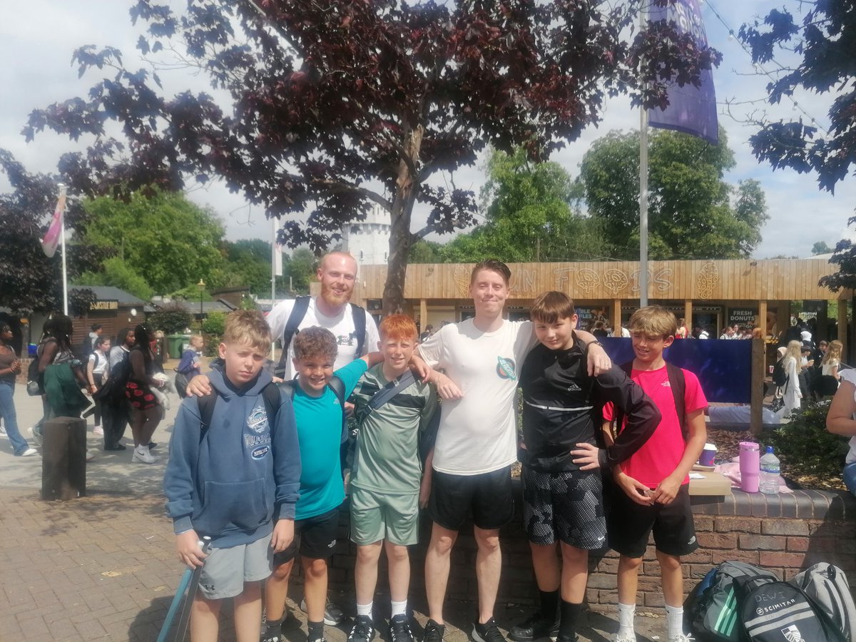 TonMiddleSchool (@tonmiddleschool) on Twitter photo <a href="/TonyrefailCS/">Tonyrefail Community School</a> Our Year 7 & 8 are making the most of the trip today. #friendships #memories #onemoreday 😎 <a href="/TonyrefailCS/">Tonyrefail Community School</a> Our Year 7 & 8 are making the most of the trip today. #friendships #memories #onemoreday 😎