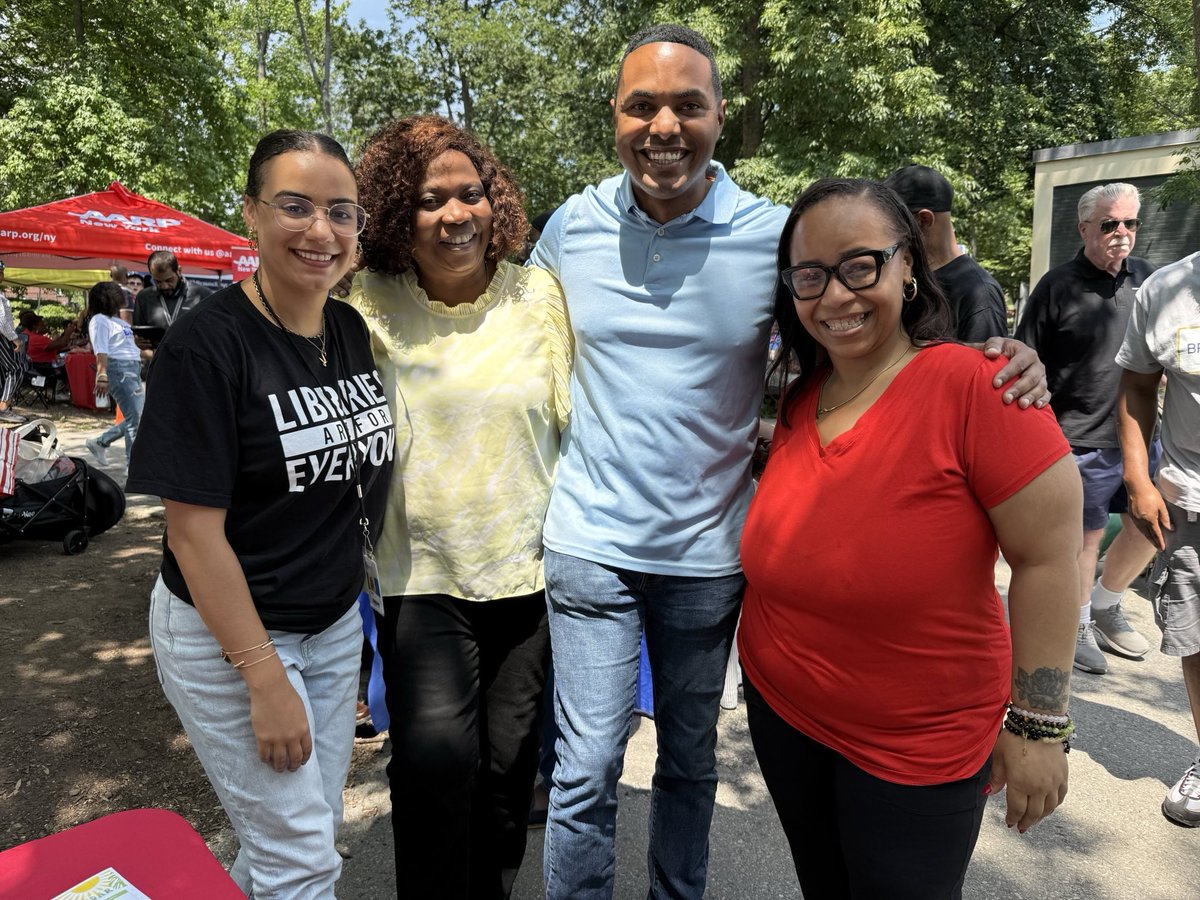 RitchieTorres's tweet image. I had a wonderful time catching up with constituents at Assembly Speaker Carl Heastie’s annual barbecue in the Northeast Bronx.
I also ran into America’s greatest advocacy organization: the AARP.