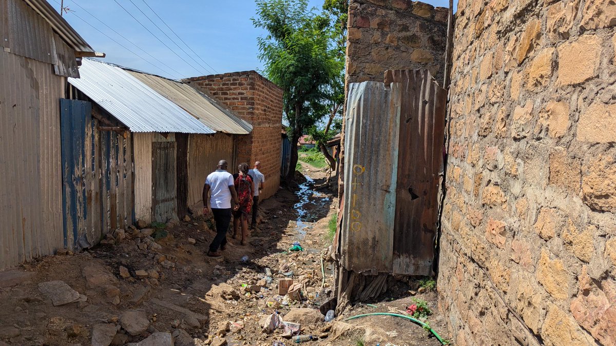 Prof_PatrickV's tweet image. Young people in Africa aren’t waiting for solutions — they’re building them from the ground up.
Take it from Mery Lukio: in Homa Bay, Mercy and her peers mapped 21,000 households and shaped Kenya’s first locally led climate-resilient municipal plan.
Now it’s time to invest in…