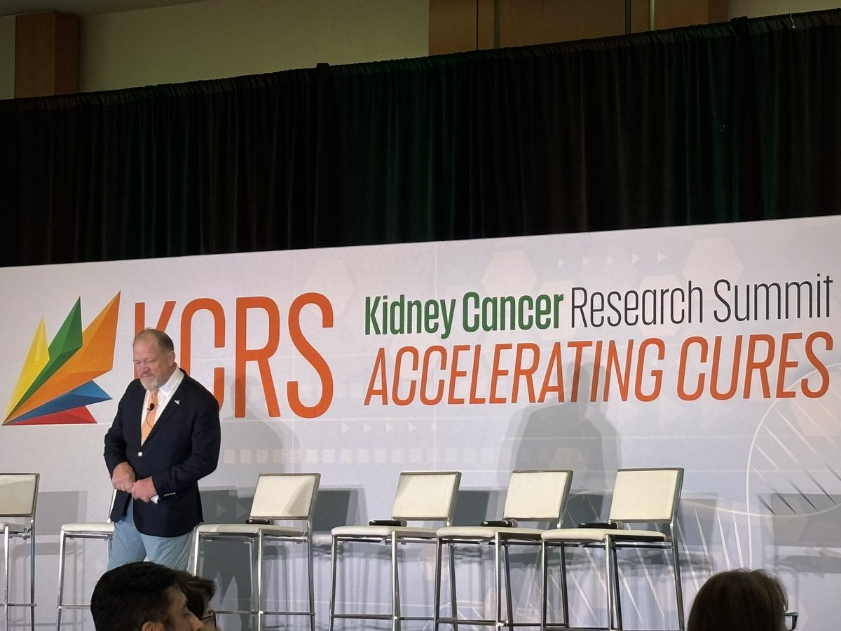 MosheOrnsteinMD's tweet image. Passionate discussion at #KCRS25 about the mission that drives @kidneycan 

And, frankly, a disgraceful lack of funding for KCRP this year.