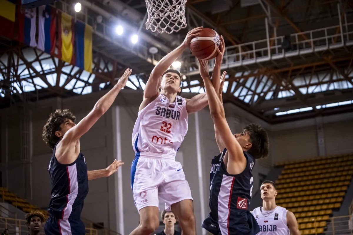 mmihailovic13's tweet image. Luka Savanović, MVP of the quarterfinals against Spain, showed once again that he is that guy!
13 points (5/8 FG)
10 rebounds
3 assists
3 steals
26 efficiency - MVP
#FIBAU20 #NextUp