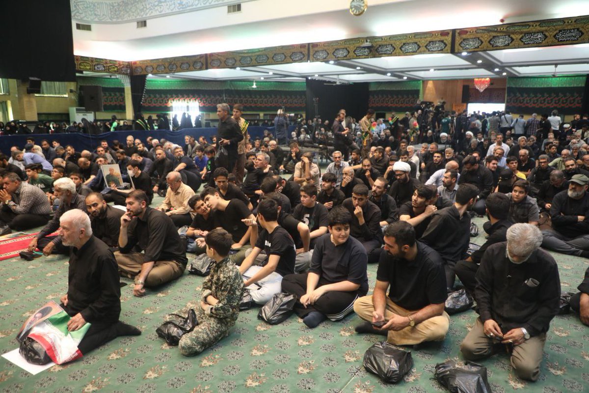 z_abed313's tweet image. تهران امروز شاهد آئینی بود به بلندای غیرت🥺
مراسم گرامیداشت دو سردار شهید، سرلشکر غلامرضا محرابی و سرلشکر مهدی ربانی به صورت با شکوهی برگزار شد
#جنگی_که_بردیم
#ایران_قوی
