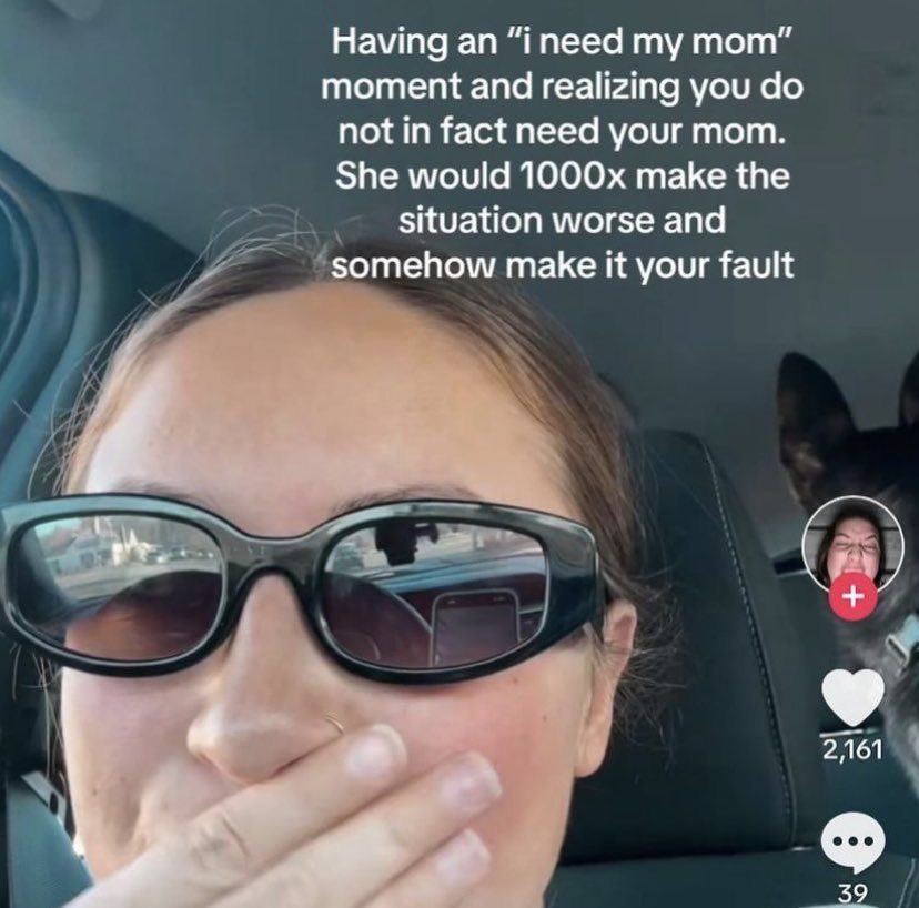 whotfisjovana's tweet image. 