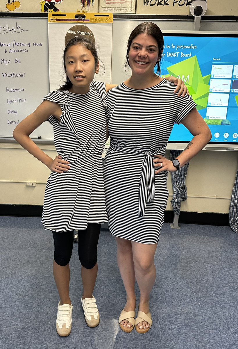 It is Twin Thursday over here at ESY! 💙💛