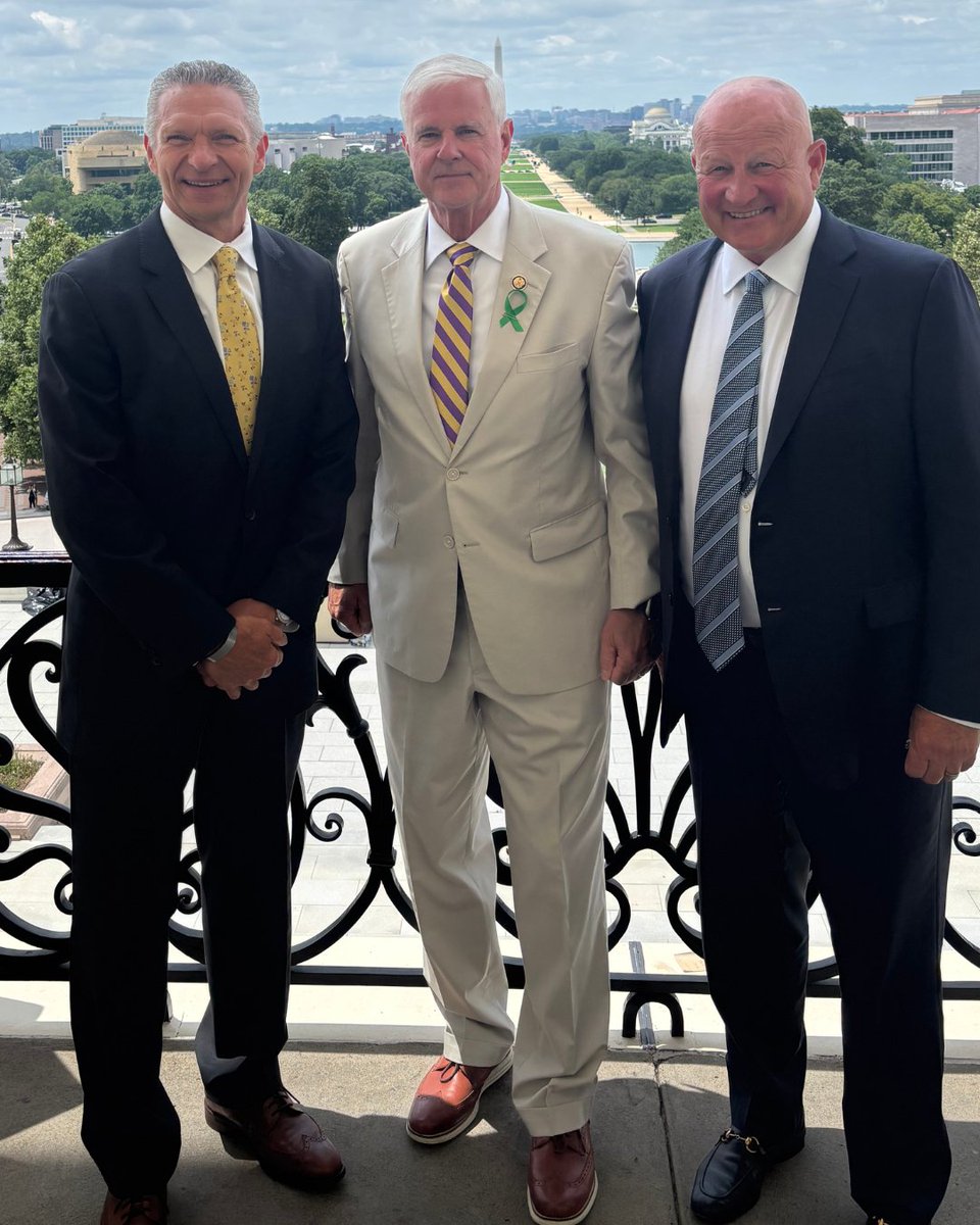 Thank you to Coach Jeff Monken for advocating AFCA Coaches’ goals on Capitol Hill. 

Great meeting with Congressman Steve Womack (AR), senior member of the House Appropriations Committee and Chairman of the Transportation, Housing and Urban Development Subcommittee, and Chairman