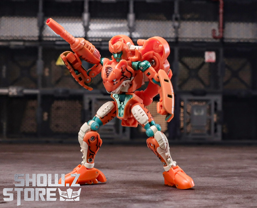 ShowZStore's tweet photo. [Pre-Order] Robot Toys RT-04Y Hu Pioneer
https://t.co/pWjbRVx7mp

＃TFs ＃Transformers ＃G1 ＃RobotToys ＃RT04Y ＃BW 
＃actionfigure ＃transformer https://t.co/oIG7cXkubH