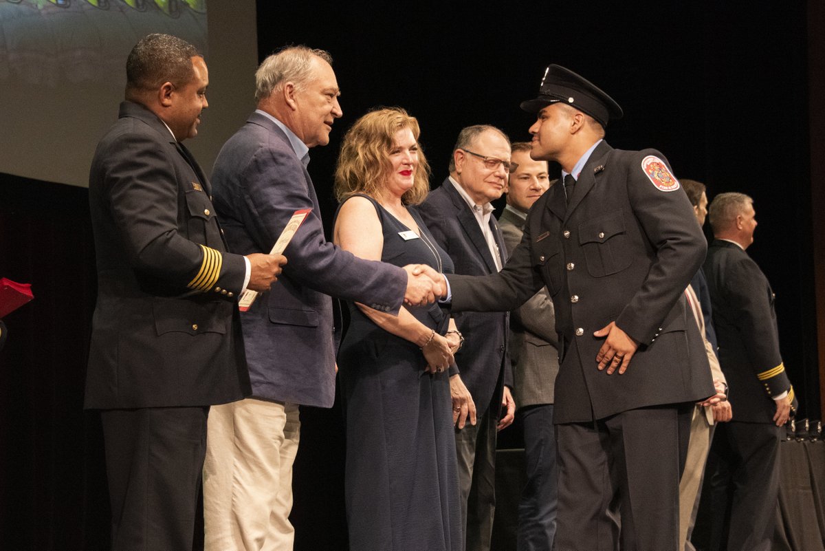 MontCoExec's tweet image. Celebrated the graduation of @mcfrs Recruit Class 56, 28 new firefighter/EMTs ready to serve Montgomery County.
This class trained hard, represents a wide range of backgrounds and brings real heart to the job.
Welcome to the team. Thank you for stepping up.