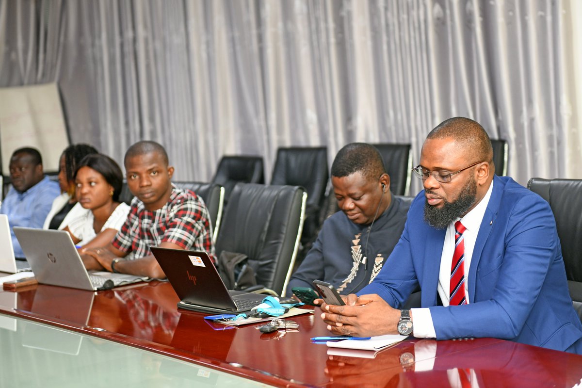 unfpa_benin's tweet image. Pendant 2 jours, @unfpa_benin et ses partenaires de mise en œuvre ont passé en revue les réalisations et les progrès du 2ème trimestre avec pour objectif : Renforcer la performance et la synergie d'action pour l'atteinte des résultats du #CPD10
#SuiviÉvaluation