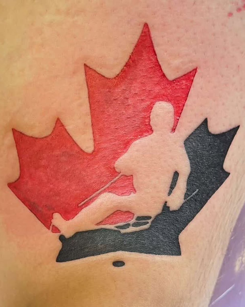 HockeyCanada's tweet image. We asked… and you delivered! Here’s some of our favourite hockey-themed ink to celebrate #NationalTattooDay! 🏒🎨
Vous avez répondu en grand nombre! Voici quelques-unes de nos œuvres d’art corporel préférées en cette Journée nationale du tatouage! 🏒🎨
