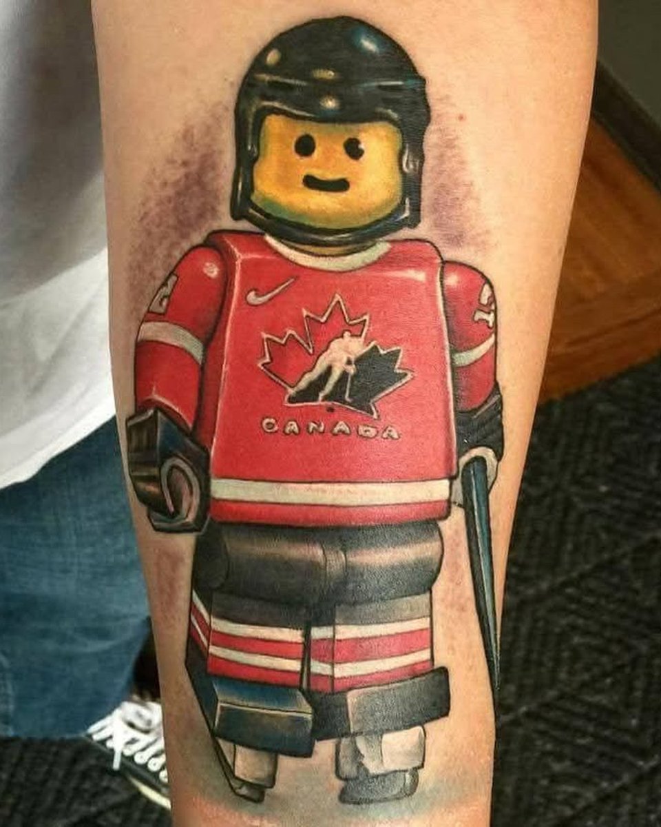 HockeyCanada's tweet image. We asked… and you delivered! Here’s some of our favourite hockey-themed ink to celebrate #NationalTattooDay! 🏒🎨
Vous avez répondu en grand nombre! Voici quelques-unes de nos œuvres d’art corporel préférées en cette Journée nationale du tatouage! 🏒🎨