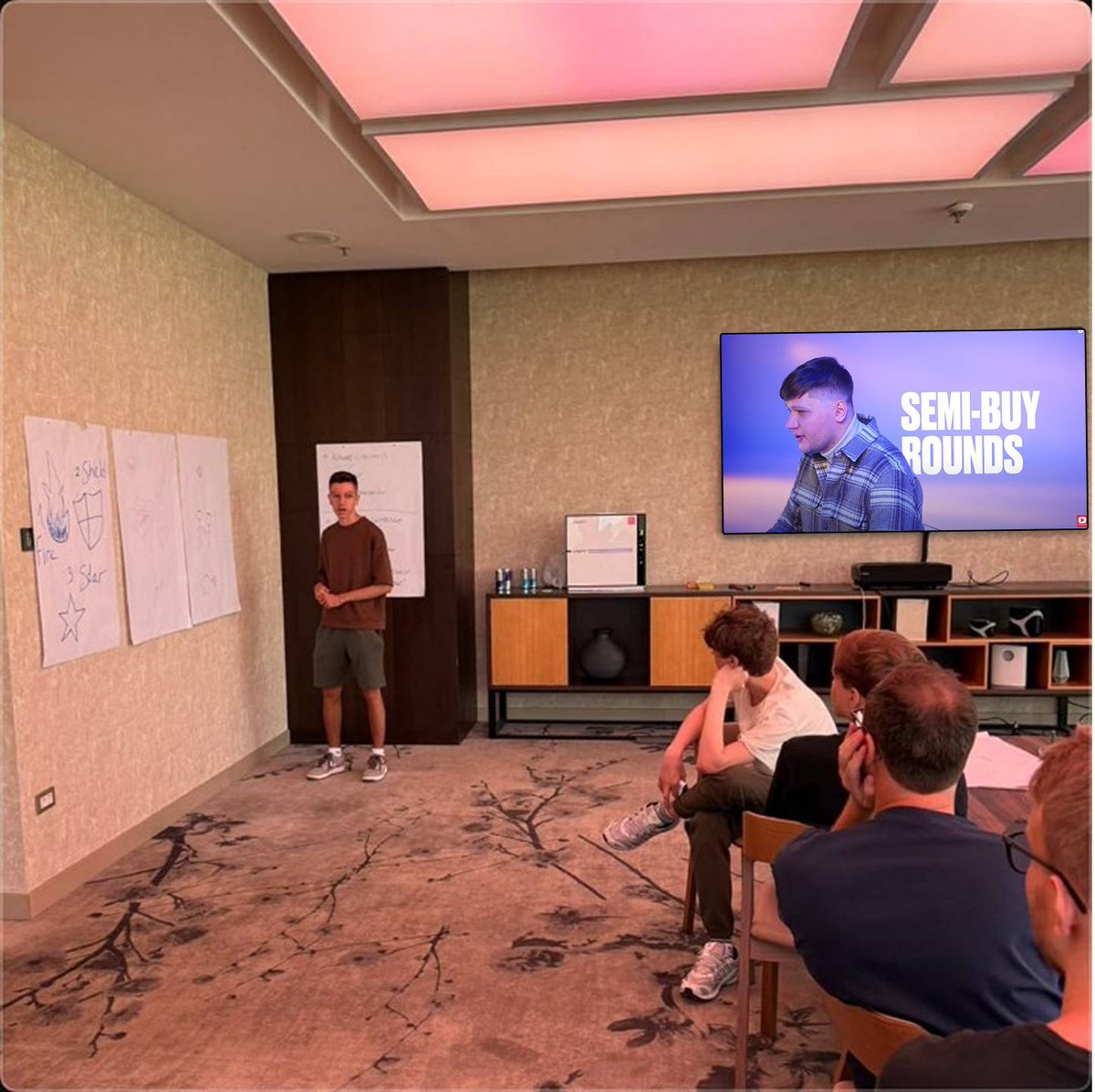 SkinPlaceOff's tweet image. The Falcons have arrived for their first bootcamp!
Here’s a behind-the-scenes peek at kyousuke’s onboarding.