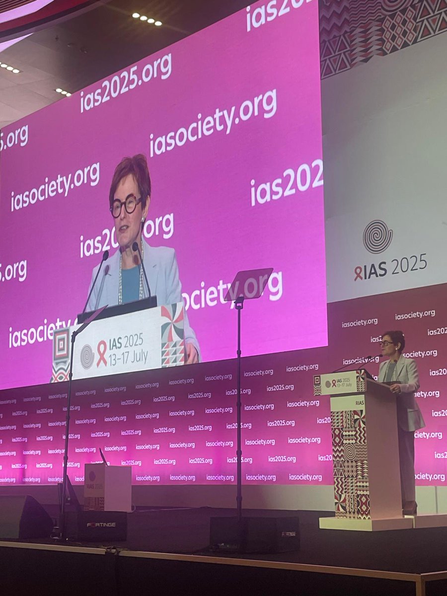 “Artificial intelligence is a space to watch… For #AI innovations to work, they must be part of systems that are responsive, inclusive, and built with – not just for! – communities.” - @Bgrinsztejn 🇧🇷 #IAS2025
