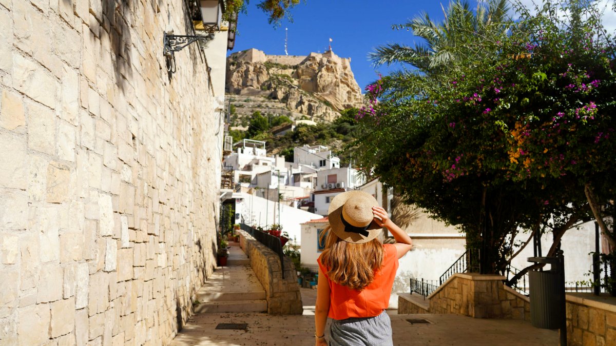 weather2travel's tweet image. Alicante or Malaga for a city break? Both offer cultural attractions, mouthwatering cuisine &amp;amp; coastal resorts you can easily reach by train. Discover the exciting city break for you weather2travel.com/blog/alicante-… @rosswclarke @spain