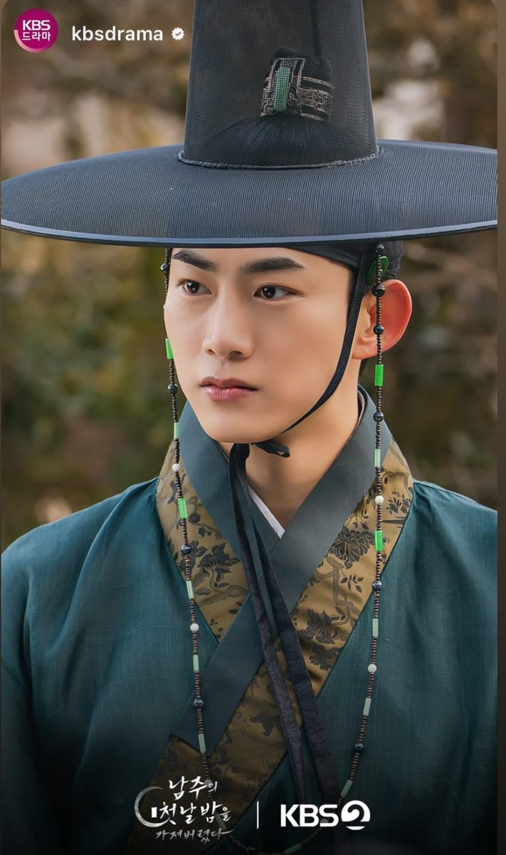 ハッピーエンドでよかった🥰
カッコいい姿をたくさん魅せてくれた作品😍テクさん💚ありがとう💞
#TheFirstNightWithTheDuke
#옥택연
#taecyoen