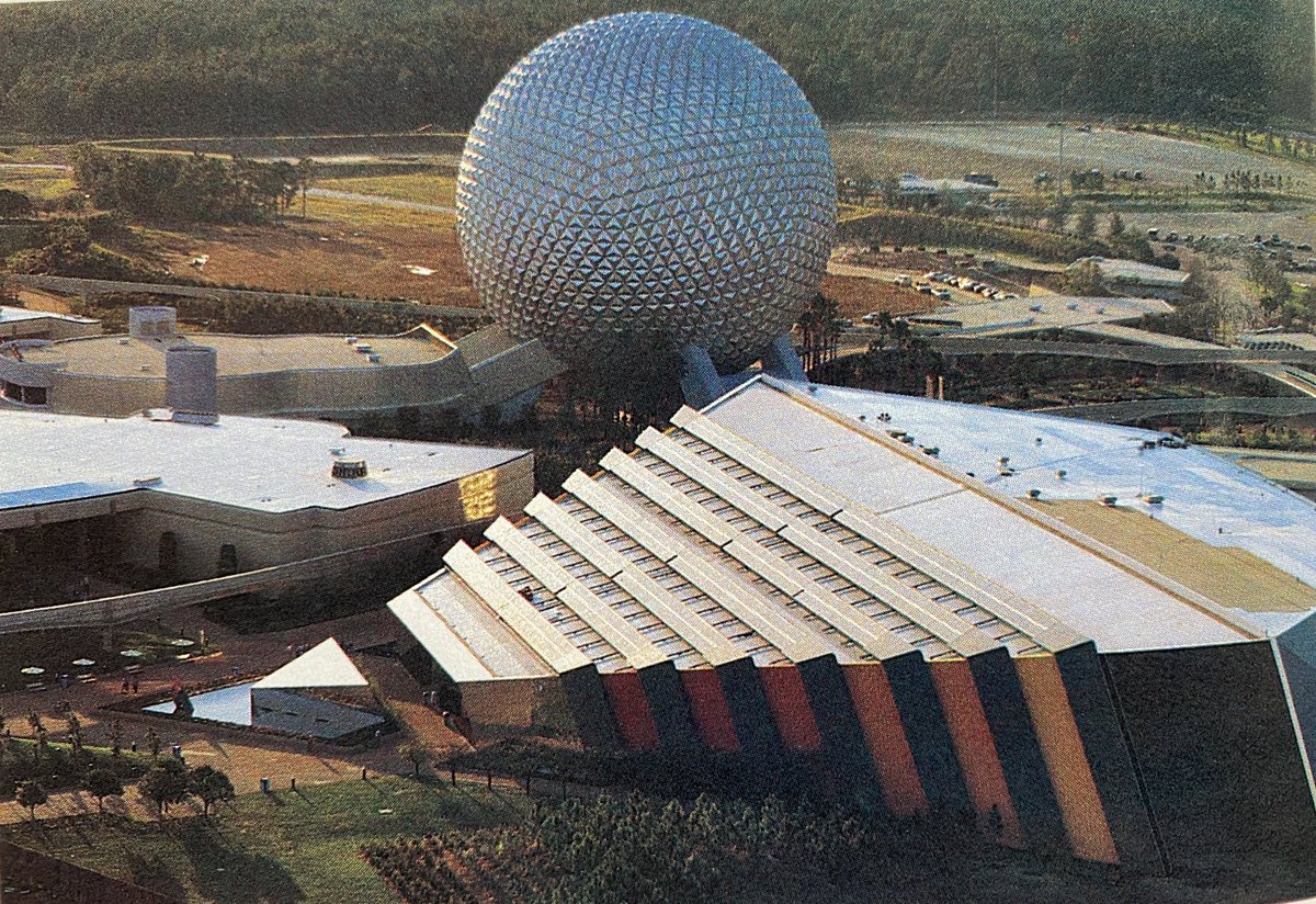 WDWTales's tweet image. Staying on the EPCOT Center nostalgia tour train a little longer, this picture is so great for so many reasons. For one, the angle of the shot, with the sun shining off of SSE, so nice. And the unfinished areas, which give off this “we just begun to dream” vibe.