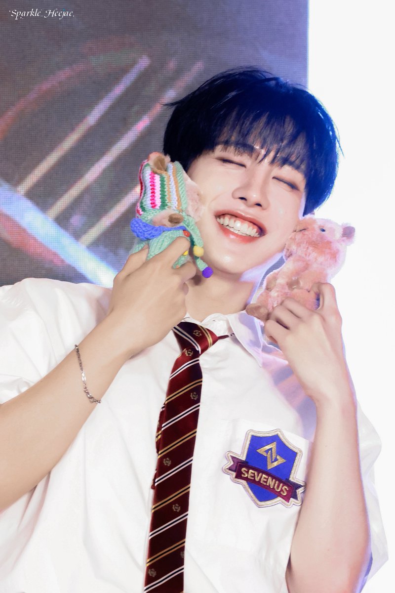 Sparkle_Heejae's tweet photo. 250712 상하이 counting stars

쿼카네컷📸
@heeeeeejae94 

#세븐어스 #희재   #SEVENUS #HEEJAE https://t.co/U3kcUKJEfM
