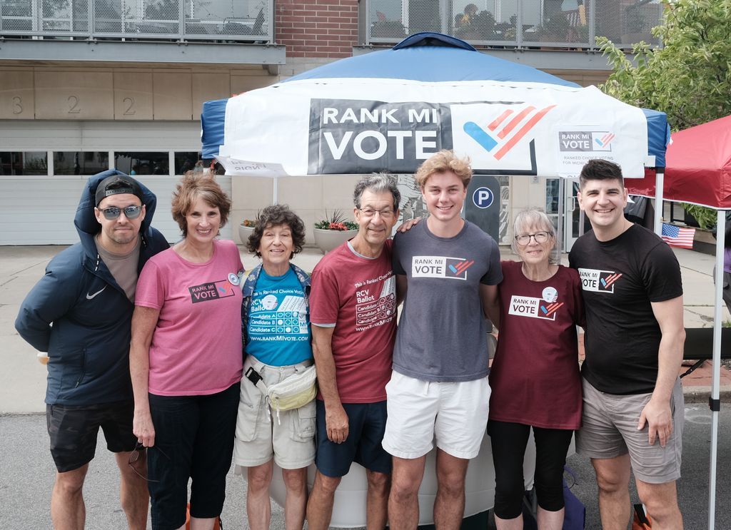 RankMIVote's tweet image. 🖊️ History made in Ann Arbor!
At the Ann Arbor Art Fair, our Executive Director Pat Zabawa proudly signed one of the first official Rank MI Vote petitions to bring Ranked Choice Voting to Michigan!
It’s the moment we’ve all been working toward — and this is just the beginning.…