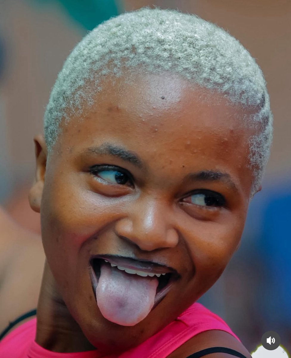 _itsmalume's tweet image. Achana na wasimbe ,nan anayajua hapa π₯??
Bonge la dada Vs pipytida