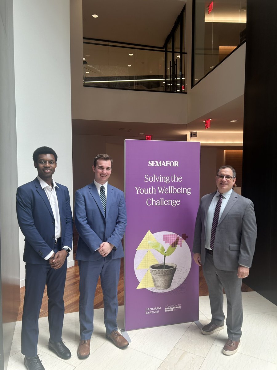 glen__weiner's tweet image. It was so great to meet some of our members in person yesterday during @semafor’s Solving the Youth Wellbeing Challenge forum, where Coalition to Empower our Future Board Members @GovernorBullock and @JanuaryAZ discussed opportunities to better support youth wellbeing.