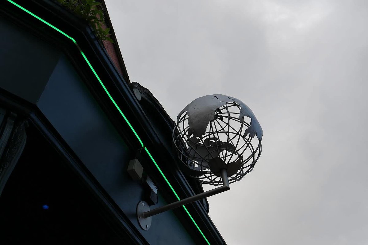 TheGinBible's tweet image. Today's Forecast @TheAtlasBar :
Cloudy but with 100% chance of #Gin #Manchester 🍸 ☁️
Double up and your tonic is FREE 🎉 #Offers