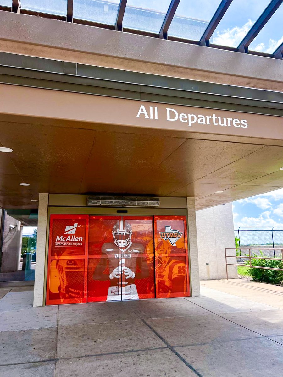 GoUTRGV's tweet image. Fresh new look ✈️

@mcallenairport 

#UTRGV #RallyTheValley