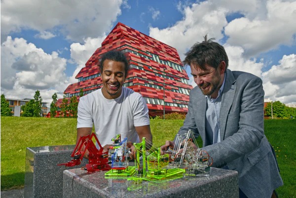 Rolling back a decade for #ThrowbackThursday. Photos taken for the Nottingham Creative Class 2015, taken on Jubilee Campus Nottingham.