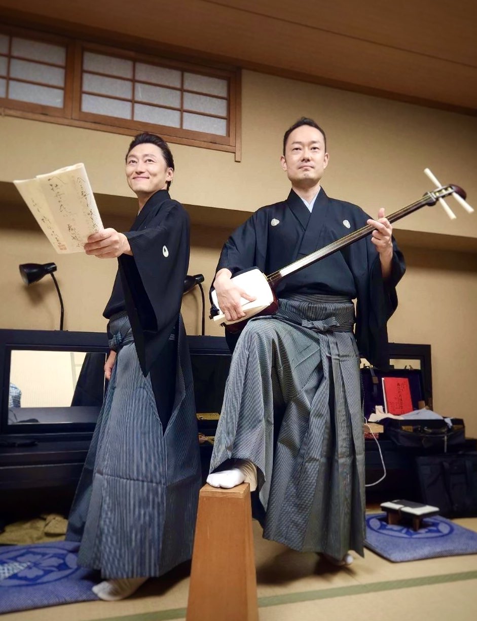舞踏用 三味線 未使用？ 破損なし 全長約93cm 日本舞踏 演劇 舞台 本体 舞踏用 三味線 未使用？ 破損なし 全長約93cm 日本舞踏 演劇