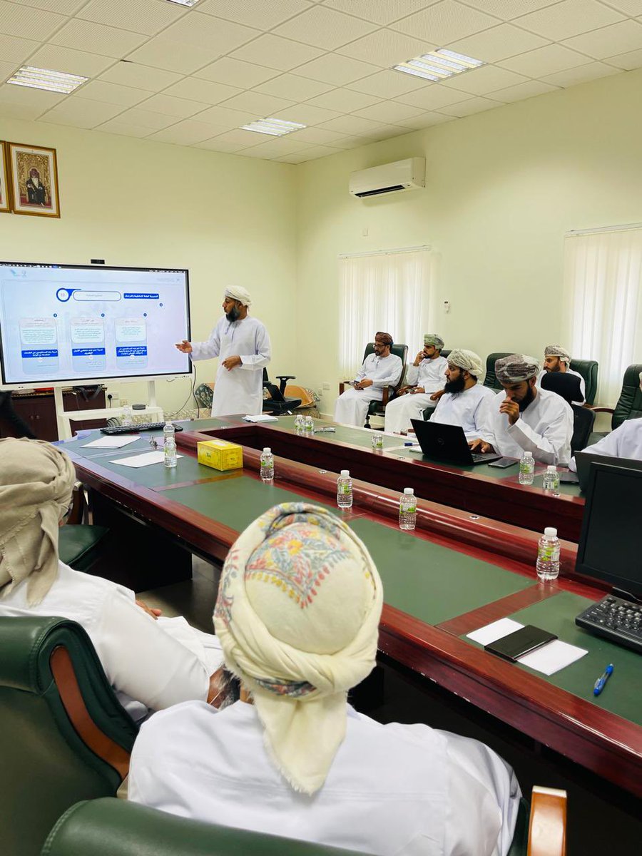 اقيمت بمكتب الاوقاف والشؤون الدينية بمحافظة مسندم صباح يوم الثلاثاء  الموافق : ١٦/ ٧ / ٢٠٢٥م ورشة تقييم تنفيذ خطة وزارة الأوقاف والشؤون الدينية ٢٠٢٥ من قبل بعض المختصين بالوزارة لموظفي المكتب  … يتبع