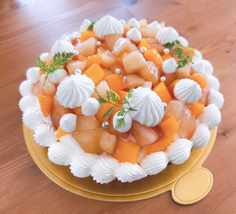 _hoshi14's tweet image. ただいま旬のフルーツタルト🍑🥭