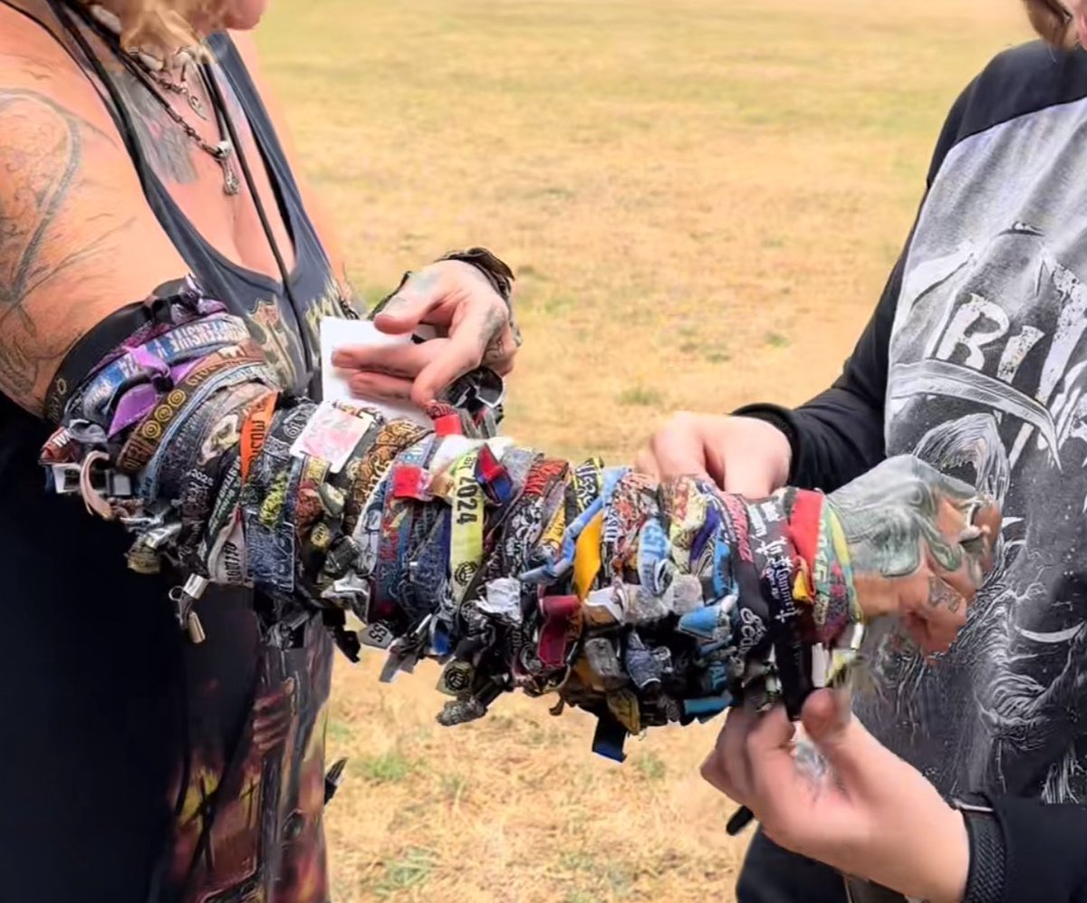 anner🐈‍⬛ tweet media