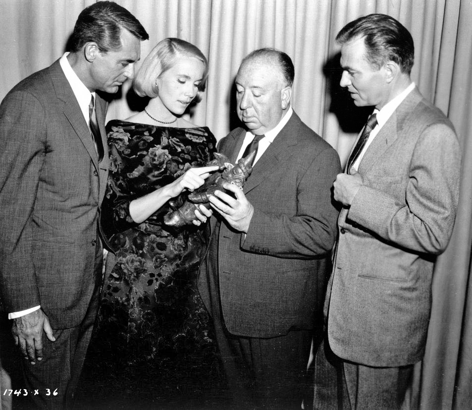 NewPlazaCinema's tweet image. Alfred Hitchcock with Cary Grant, Eva Marie Saint, and James Mason in a publicity photo for NORTH BY NORTHWEST, which premiered in L.A. on this date in 1959.
#OldHollywood #AlfredHitchcock