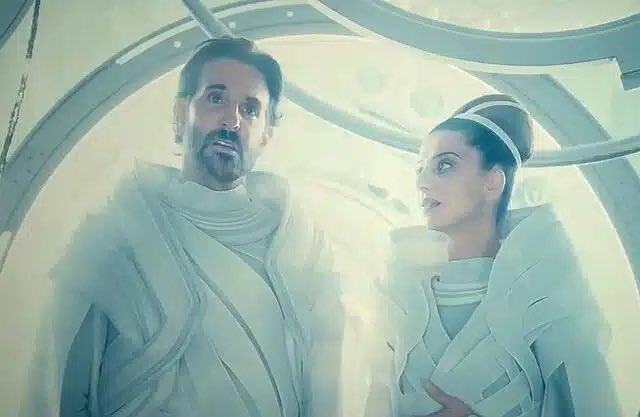 TourCinefilo's tweet image. Lo de los padres de Kal-El es una de las mayores faltas de respeto a la mitología de #Superman . Sin ser suficiente, el personaje utiliza el símbolo de la Casa de El durante toda la película a sabiendas de que sus padres son unos tiranos.