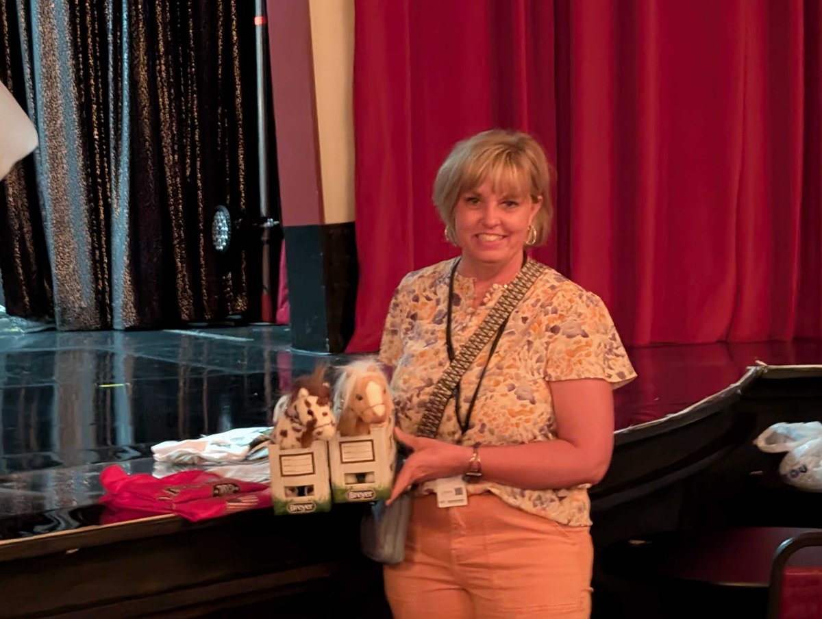 🎉 Congrats to our PSUG National West Booth Drawing Winners! 🎉
A big BrightArrow shoutout to Amy Kirkwood from Campbell County School District and Jorge Gonzalez from Loyola High School—our lucky giveaway winners from the 2025 PSUG National West Event in Las Vegas!