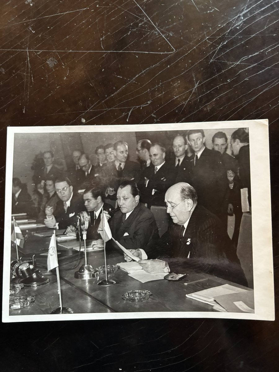 Martin Balucha (@martinbalucha) on Twitter photo Dcera jednoho z tajemníků Jana Masaryka, Lumíra Soukupa, poslalo do ČR část Masarykovy pozůstalosti, kterou její otec koupil v dražbě v Londýně v 50. letech. Obrazy, deky, plášť dnes představilo <a href="/mzvcr/">Ministerstvo zahraničních věcí</a>. S Alenkou Soukupovou jsem natáčel na jihu Francie, kde žije.
<a href="/iROZHLAScz/">iROZHLAS.cz</a> Dcera jednoho z tajemníků Jana Masaryka, Lumíra Soukupa, poslalo do ČR část Masarykovy pozůstalosti, kterou její otec koupil v dražbě v Londýně v 50. letech. Obrazy, deky, plášť dnes představilo <a href="/mzvcr/">Ministerstvo zahraničních věcí</a>. S Alenkou Soukupovou jsem natáčel na jihu Francie, kde žije.
<a href="/iROZHLAScz/">iROZHLAS.cz</a>