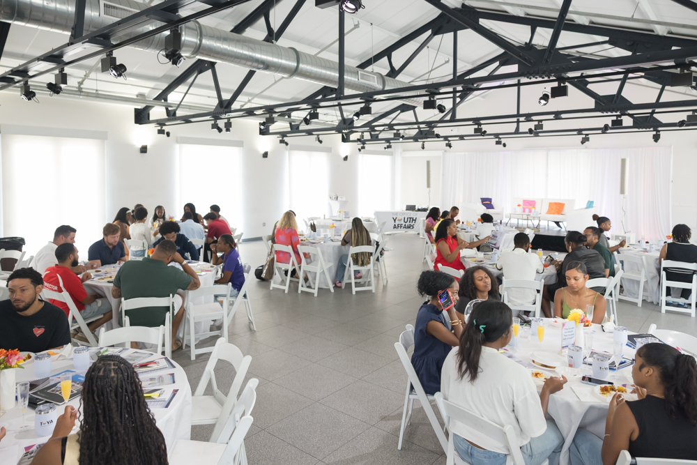 BdaGovernment's tweet image. The Ministry of Youth, Social Development and Seniors, through the Office of Youth Affairs, recently hosted the 2nd Annual National 18+ Youth Conference—a week of events focused on mental health and antisocial behaviour.
The conference wrapped with a brunch featuring panel…