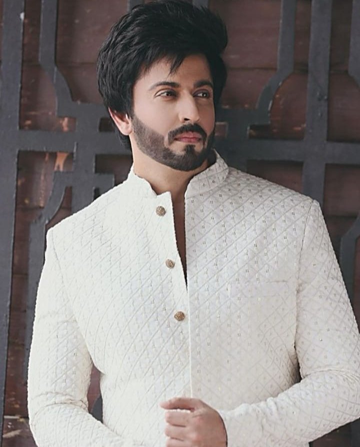 1dhoopardheeraj's tweet photo. The Karan Luthra ❤️🌼
Boys photo pose ❤️😉😎
#DD #dheerajdhoopar #kingdhoopar #photopose #ddlove #ddfans #love #reel #boysfashion #boysphotoposes #trending #shorts #thekaranluthra🏏 #post #tkl #zeetv #zee5 https://t.co/n4pSa4GLa5
