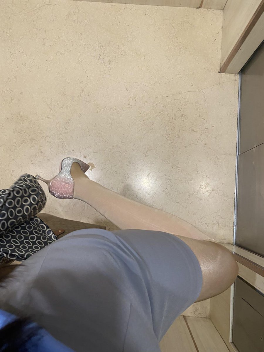 A little sparkle goes a mile
Wrapped in love and dressed in style 👗💫
I own the room I walk with pride
With joy and fashion as my guide 💃💛